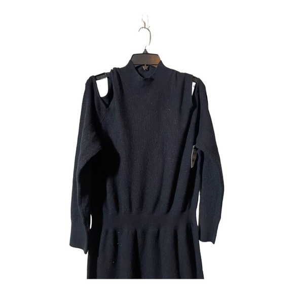 Chels28 L/S Blk Dress - Picture 2 of 8